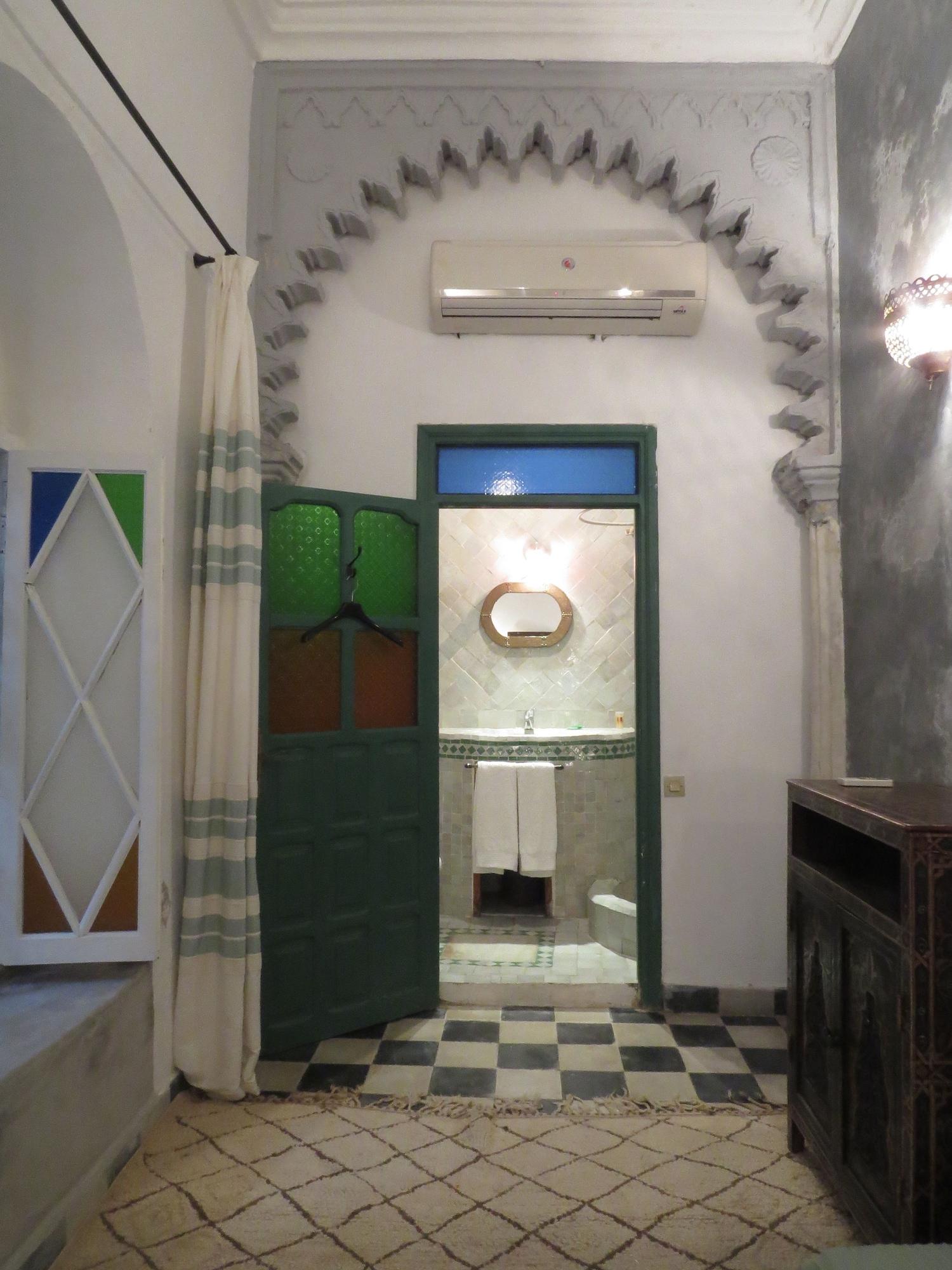 Riad Arous Chamel Танжер Экстерьер фото